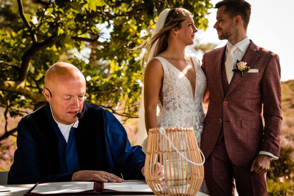 foto zonnige trouwdag